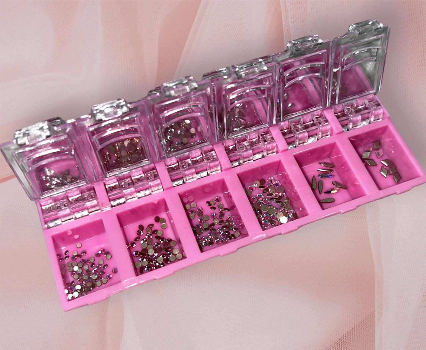 440 Assorted Advanced Crystal Swarovski Tooth Gem Box (Lead Free)